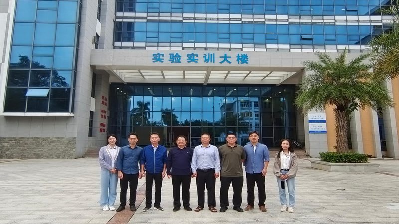 晶振型号揭秘：电子代工中的时间标准器